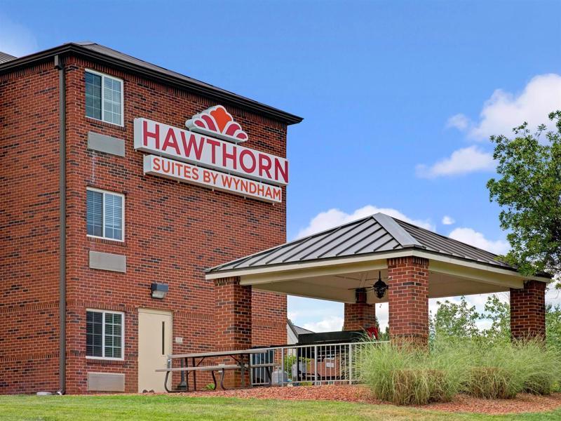 Mainstay Suites Greensboro Exterior photo